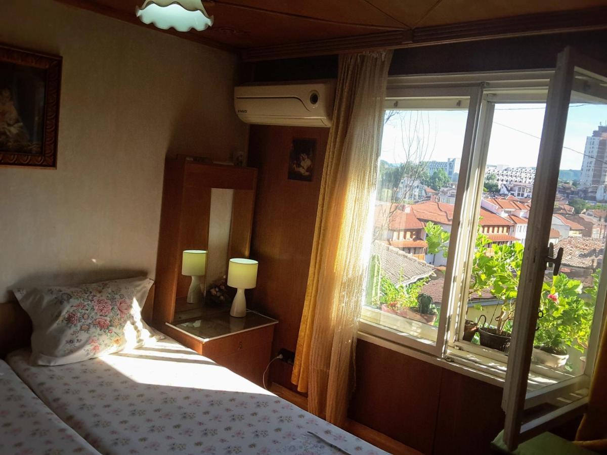 Diana Guesthouse เวลีคอเทอร์โนโว ภายนอก รูปภาพ