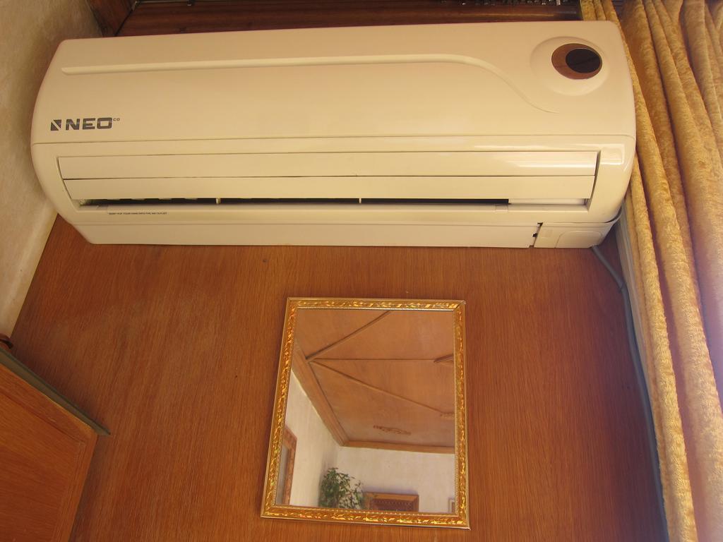 Diana Guesthouse เวลีคอเทอร์โนโว ภายนอก รูปภาพ